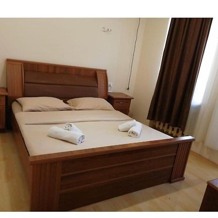 Classy And Cozy Hostel Ереван Экстерьер фото