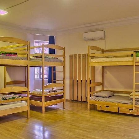 Classy And Cozy Hostel Ереван Экстерьер фото