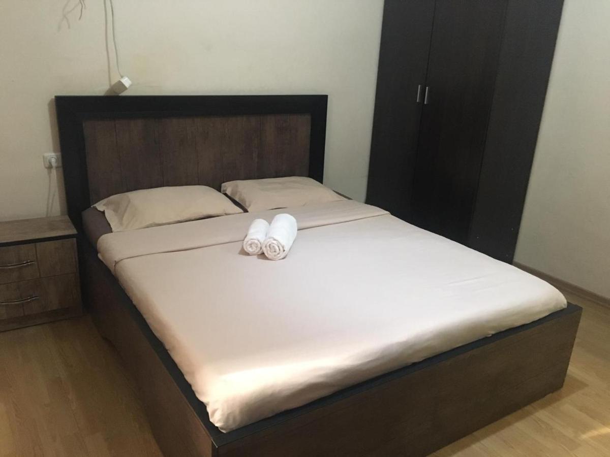 Classy And Cozy Hostel Ереван Экстерьер фото